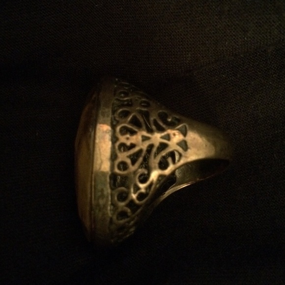 Forever 21 Caramel Colored Cocktail Ring - Picture 4 of 4