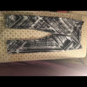Lululemon Speed tight crops