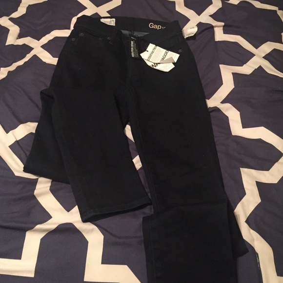 Gap Stretch material skinny jeans NWT