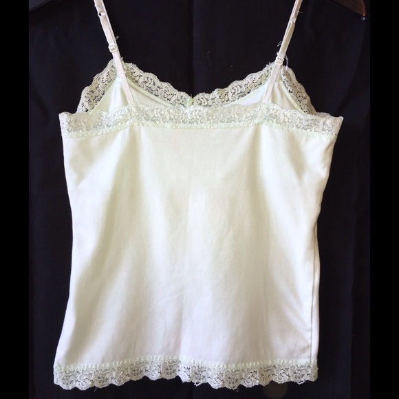 Tank top with lace edges - Picture 2 of 3