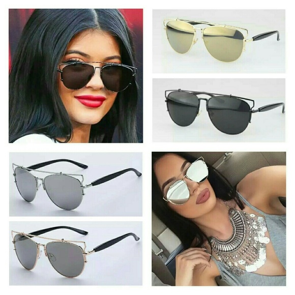 ⭐FREE Flat Top Mirror Sunnies with $100+ purchase⭐ - Picture 2 of 4