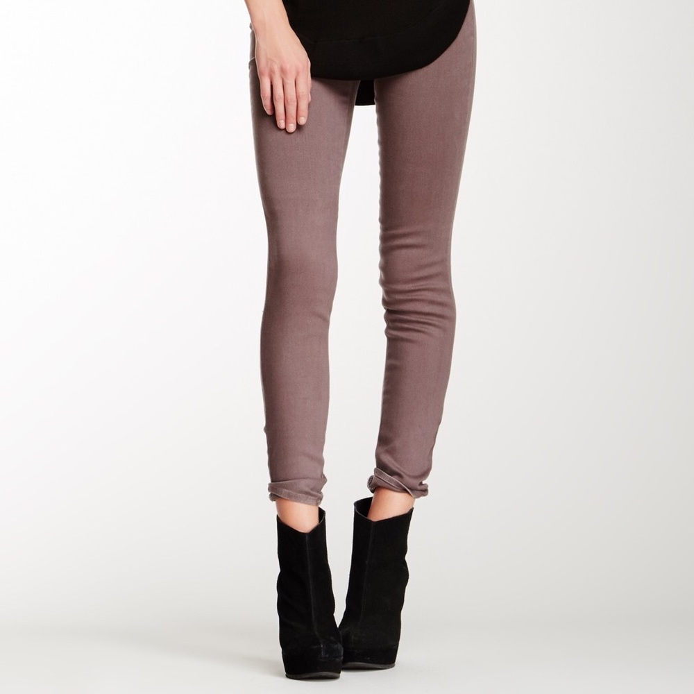 SALE! J Brand Super Skinny Jeans sz 27