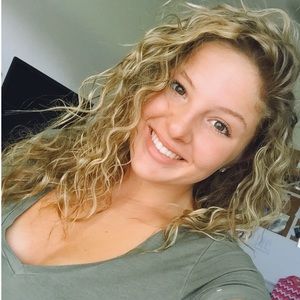 Meet your Posher, Kerra