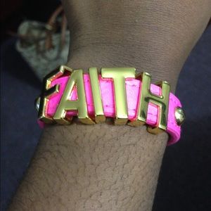 Meet your Posher, Yaa