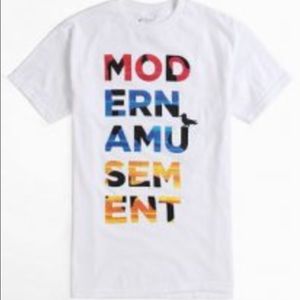 MODERN AMUSEMENT TEE