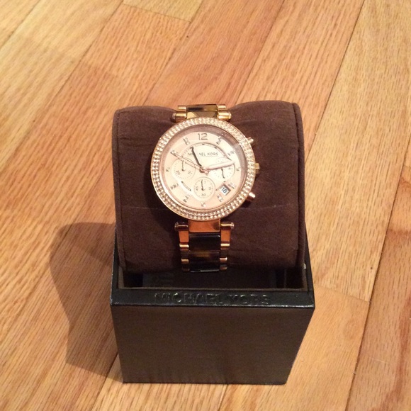 Rose gold MK watch