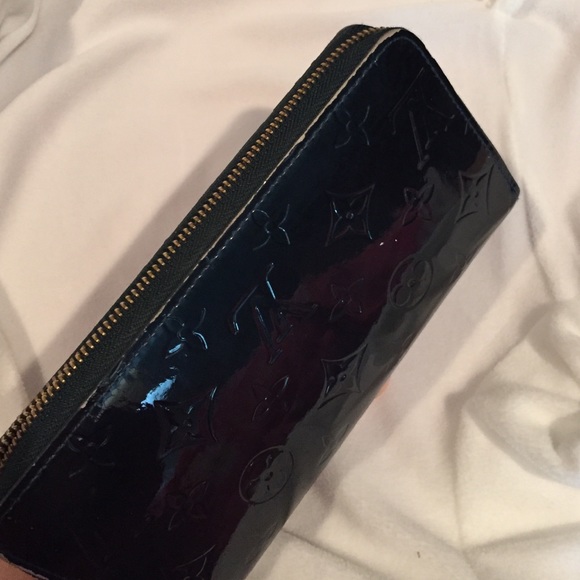 LV Zippy Wallet - Picture 4 of 4