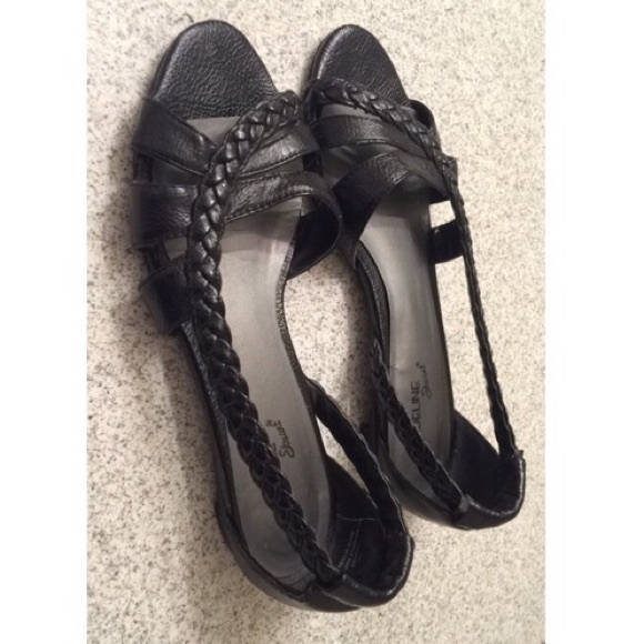 Black flats 💕 LP‼️
