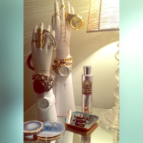 Beautiful 14k Gold Diamond Key Necklace ✨🗝