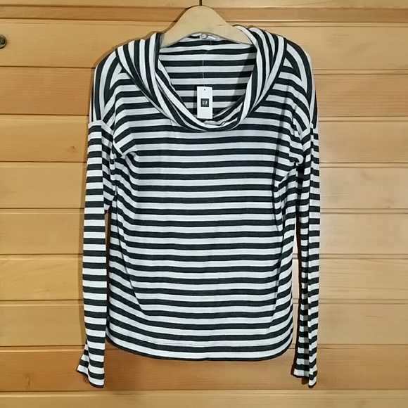 Gap  Tops - NEW Gap shirt