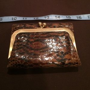 Animal print wallet 🐯