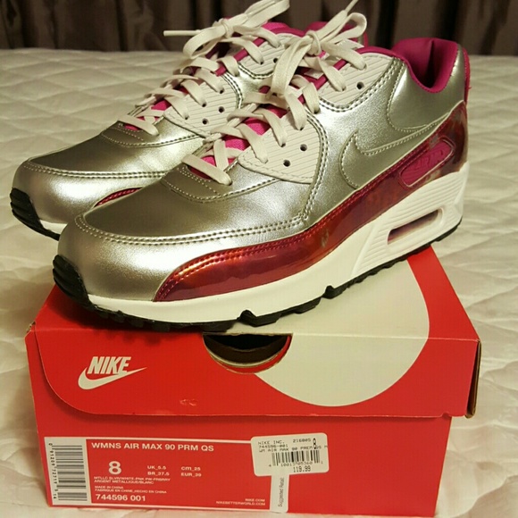NIKE Air Max
