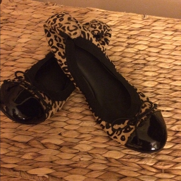 Apt 9 cheetah flats. Worn once. Pristine.
