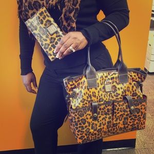 🍷HP🍷Dooney&Bourke Purse and Wallet set!