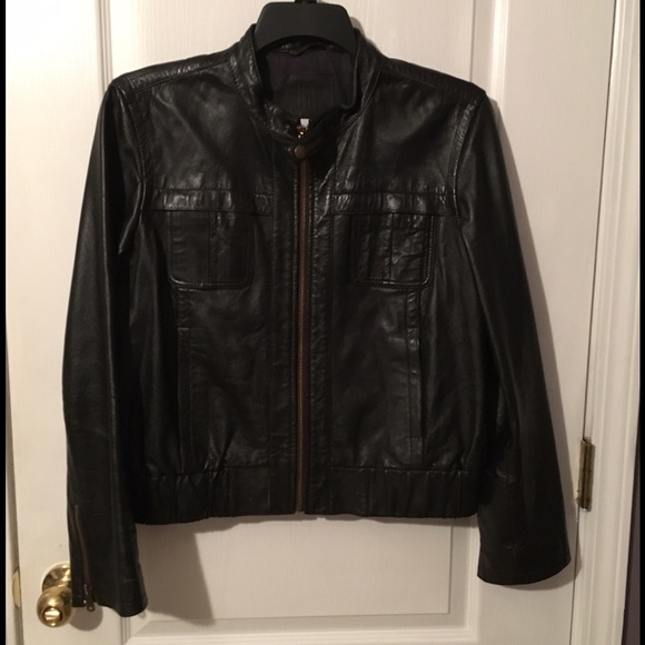 Brown leather collarless jacket