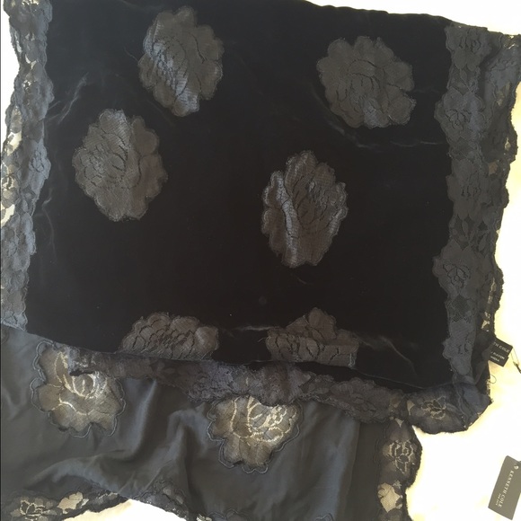 Fancy Kenneth Cole Black Flower Scarf
