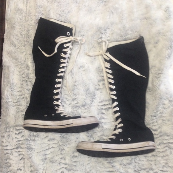 "Converse" knee high high tops black lace up