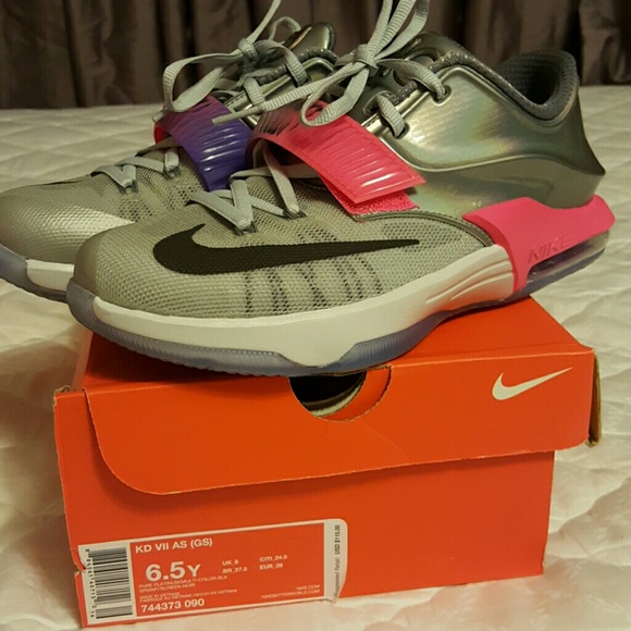 Nike KDs
