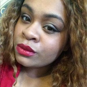 Meet your Posher, Dasia