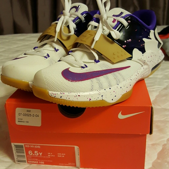 Nike KDs