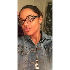 Meet your Posher, Sierra