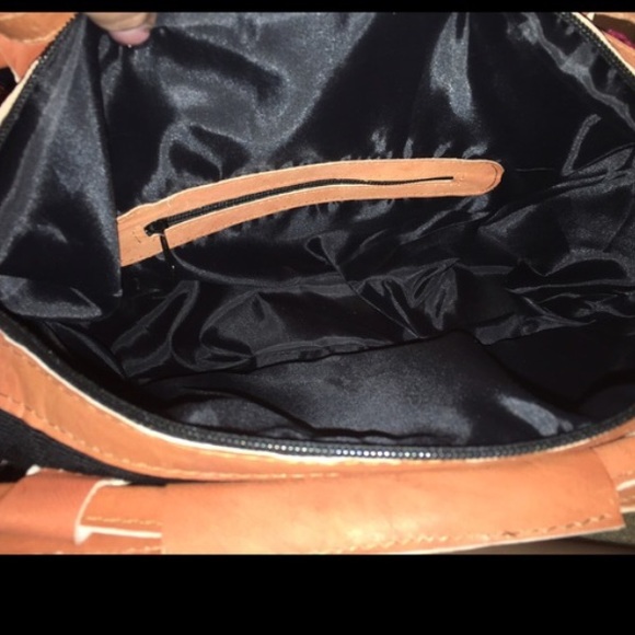 "AK" Beautiful Guatemalan Chevron Handbag. - Picture 3 of 4