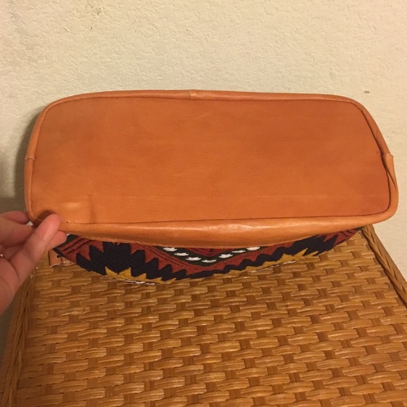 "AK" Beautiful Guatemalan Chevron Handbag. - Picture 4 of 4