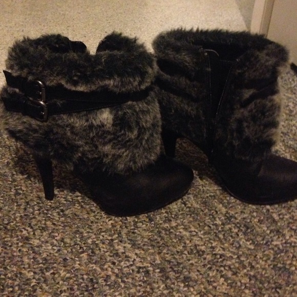 Boots with the fur!