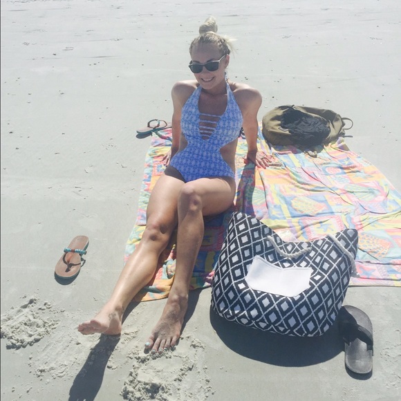 🔝 10% Seller, 🔝Rated Seller & Sharer, PoshMentor - Picture 4 of 15