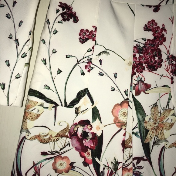 SOLD❗️Zara Floral Printed Pleat Dress - Picture 4 of 4