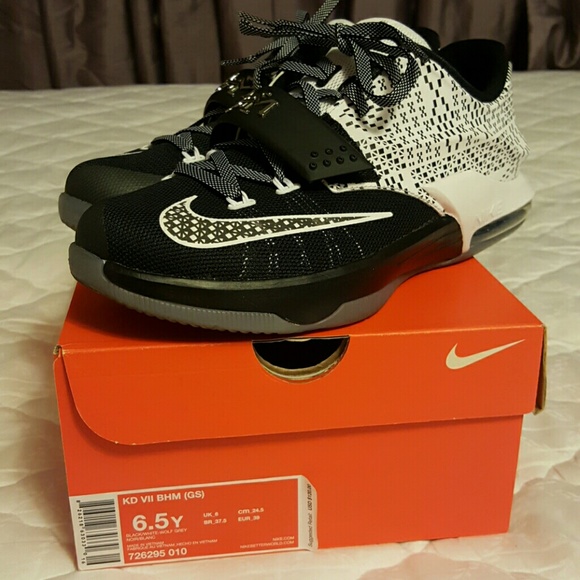Nike KDs