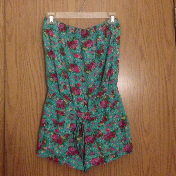 🔸PRICE REDUCED🔸 Teal floral print romper