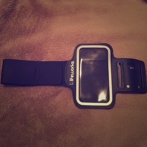 lifeworks iPhone 5, 5C or 5S Workout Armband Case