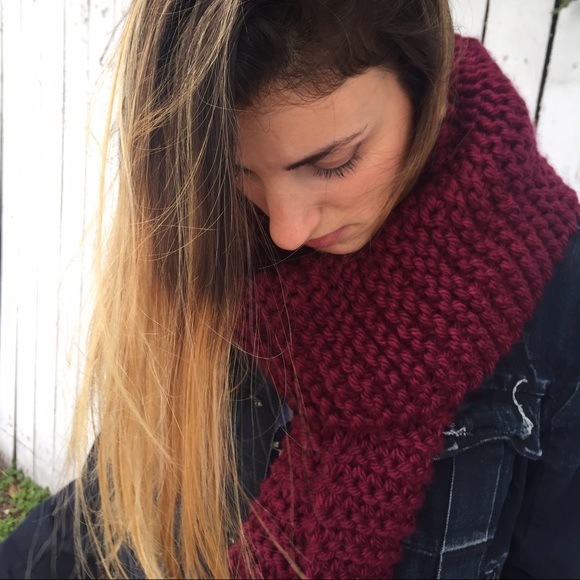 Handmade Knit Scarf - Picture 4 of 4