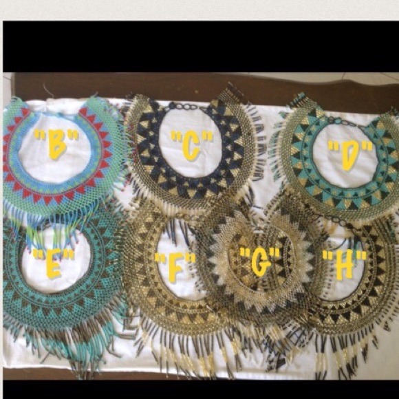 Guatemala Collar Necklace. - Picture 2 of 2