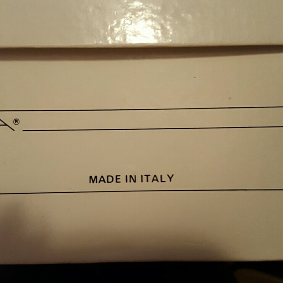 Boots - Picture 3 of 4