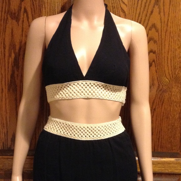 Black Cotton Halter Top - Picture 4 of 4