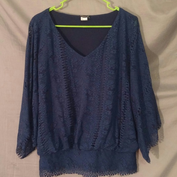 Venus lace top