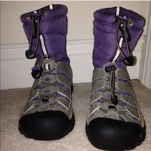 Insulated winter keen boots