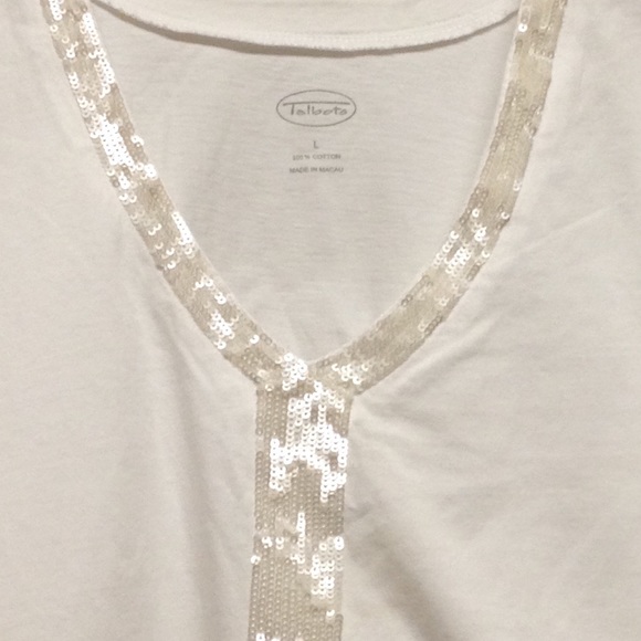 Cream colored Tee - Picture 2 of 4