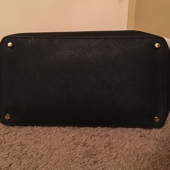 Cedar Street Medium Harmony Shoulder Bag - Picture 3 of 4