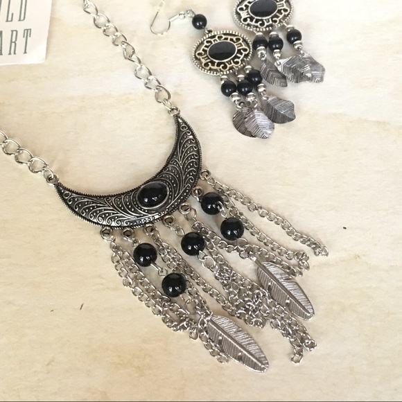 2 piece necklace and earring set - Picture 3 of 6