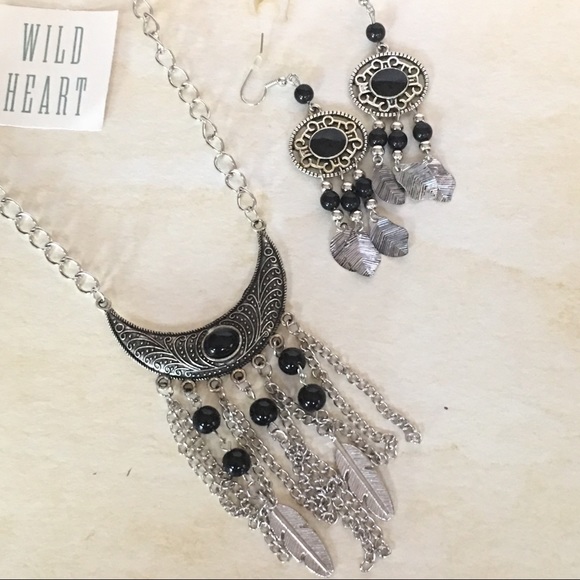 2 piece necklace and earring set - Picture 2 of 6