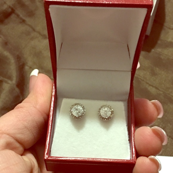 2ct promotional quality diamond studs in 14k wg