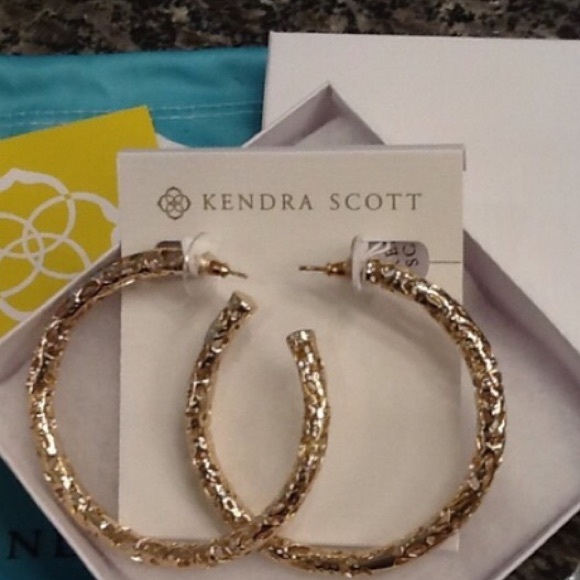 Kendra Scott Maggie Hoops