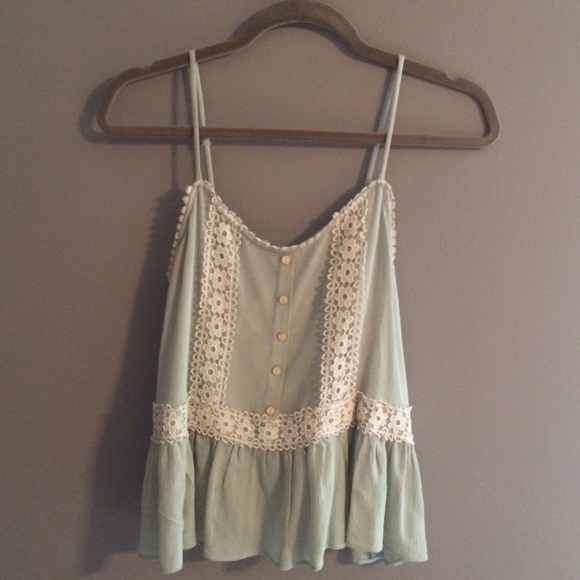 Cute button tank top