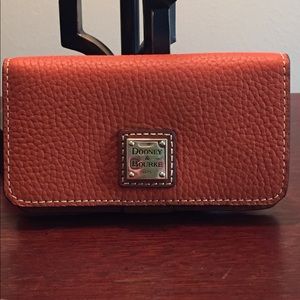 Dooney & Bourke - Pebbled Leather Case / Tangerine