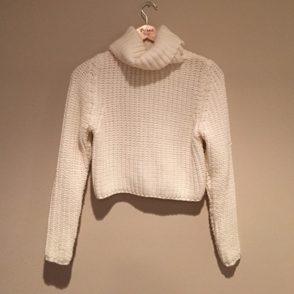 Zara Sweaters - Cropped white turtle neck cable knit sweater