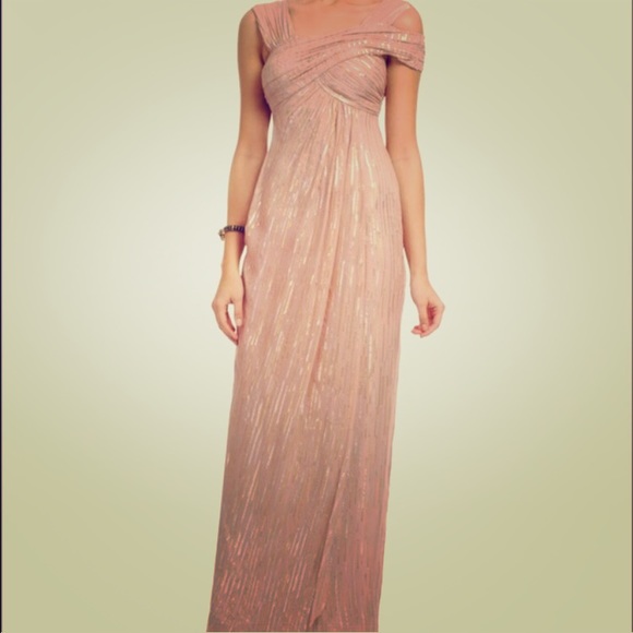 Nicole Miller Beautiful light pink maxi dress