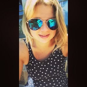 Meet your Posher, Stacey